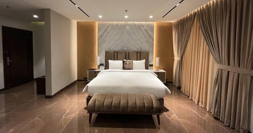 Jacaranda Heights Otel İslamabad Dış mekan fotoğraf